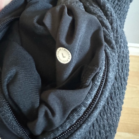 lululemon At Ease Crew Neck - Picture 4 of 5